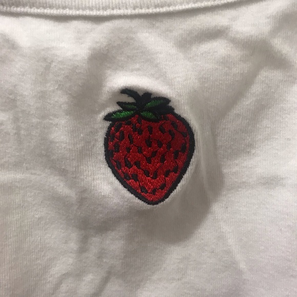 Embroidered Crop Top. - Picture 3 of 4